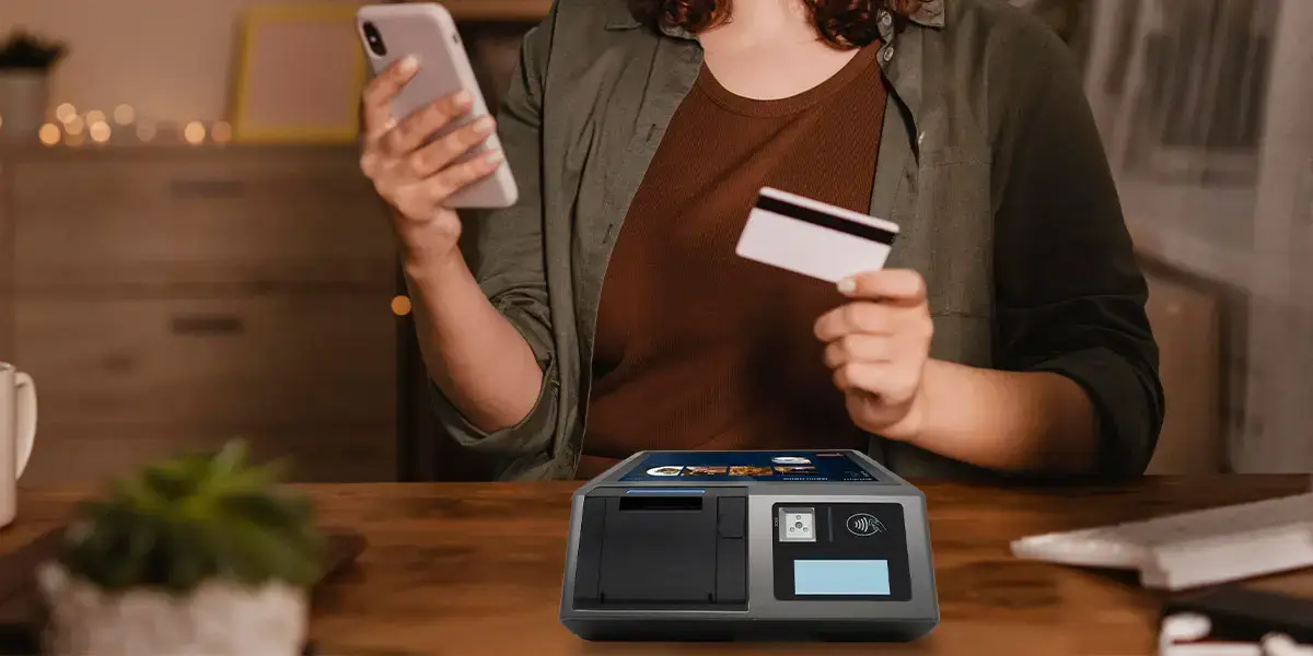 高客流门店适合使用手持收银机终端吗？